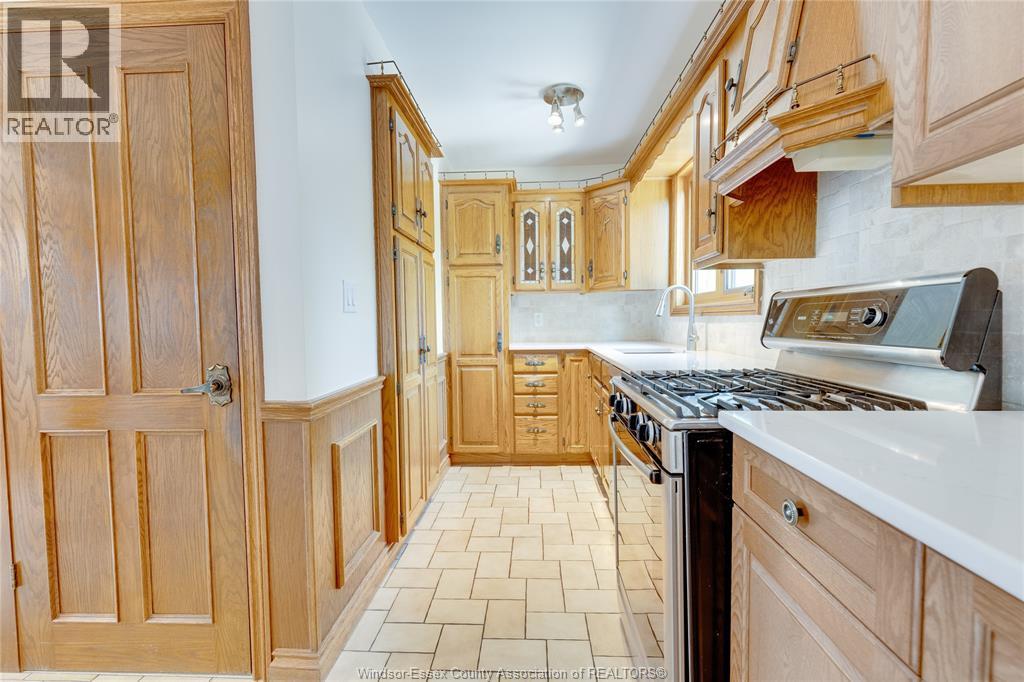 Photo 28 of 640 Bedford Avenue, Windsor ON