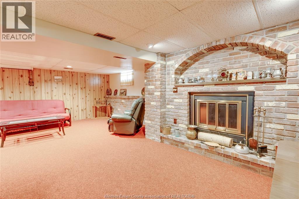 Photo 33 of 640 Bedford Avenue, Windsor ON