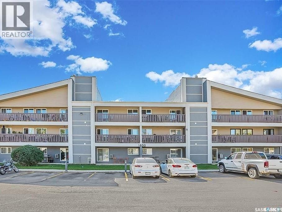 Photo 1 of 1635 425 115th Street E, Saskatoon SK