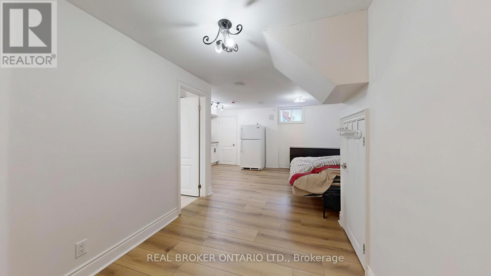 Photo 13 of Bsmt 32 Allenvale Avenue, Toronto ON