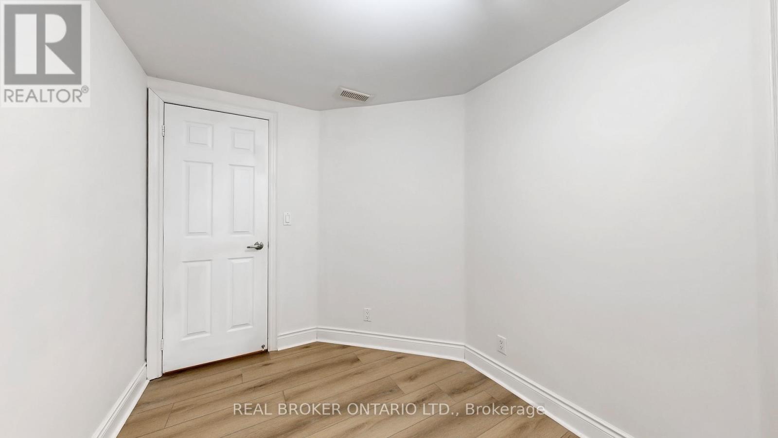 Photo 16 of Bsmt 32 Allenvale Avenue, Toronto ON