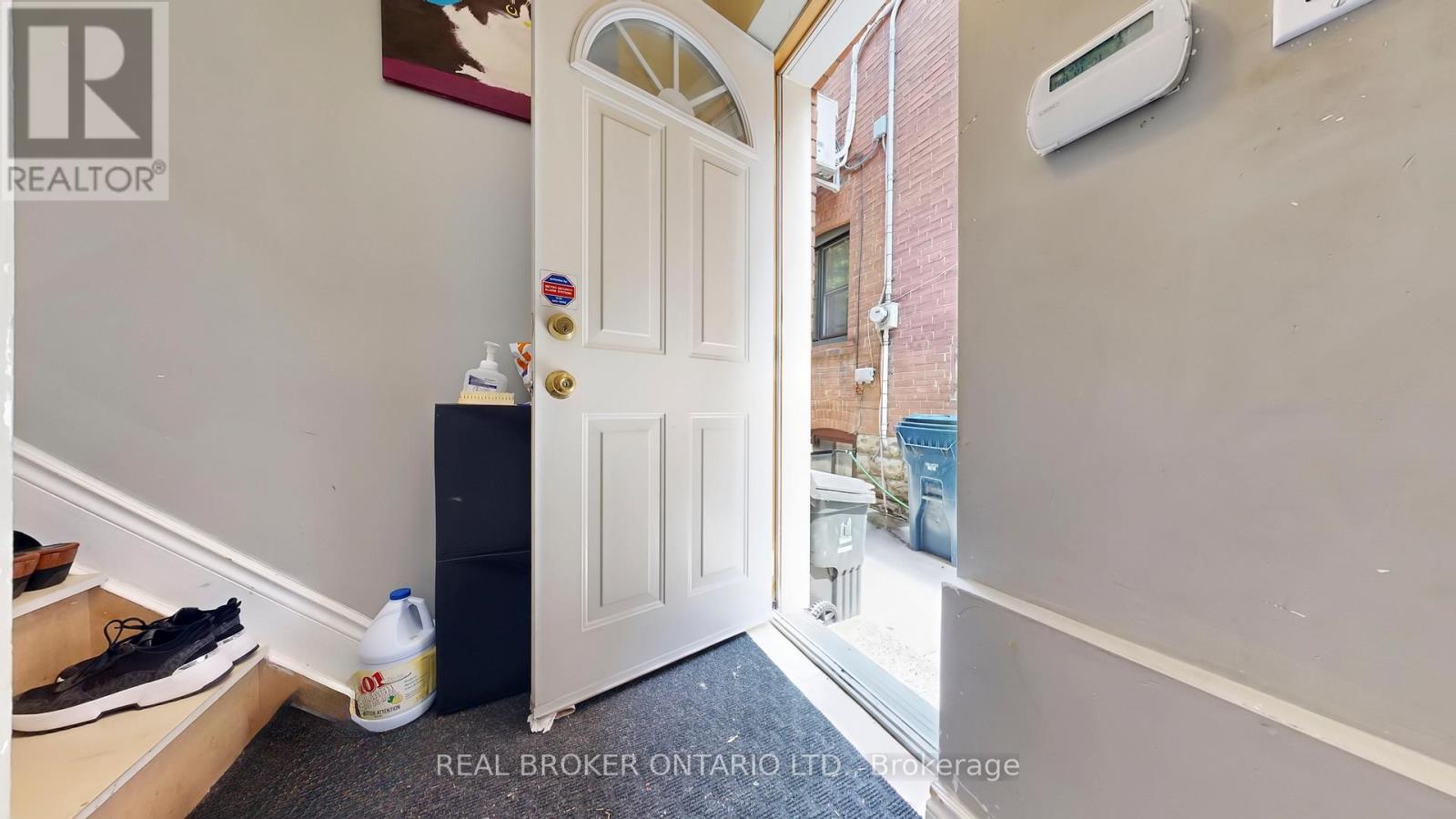 Photo 20 of Bsmt 32 Allenvale Avenue, Toronto ON