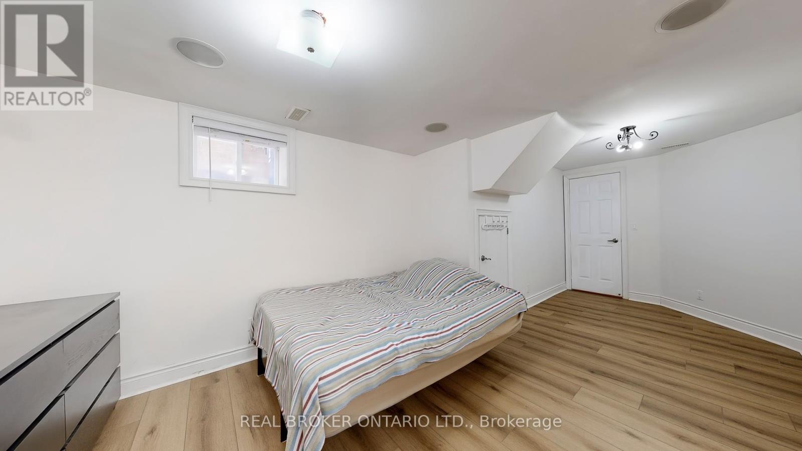 Photo 6 of Bsmt 32 Allenvale Avenue, Toronto ON