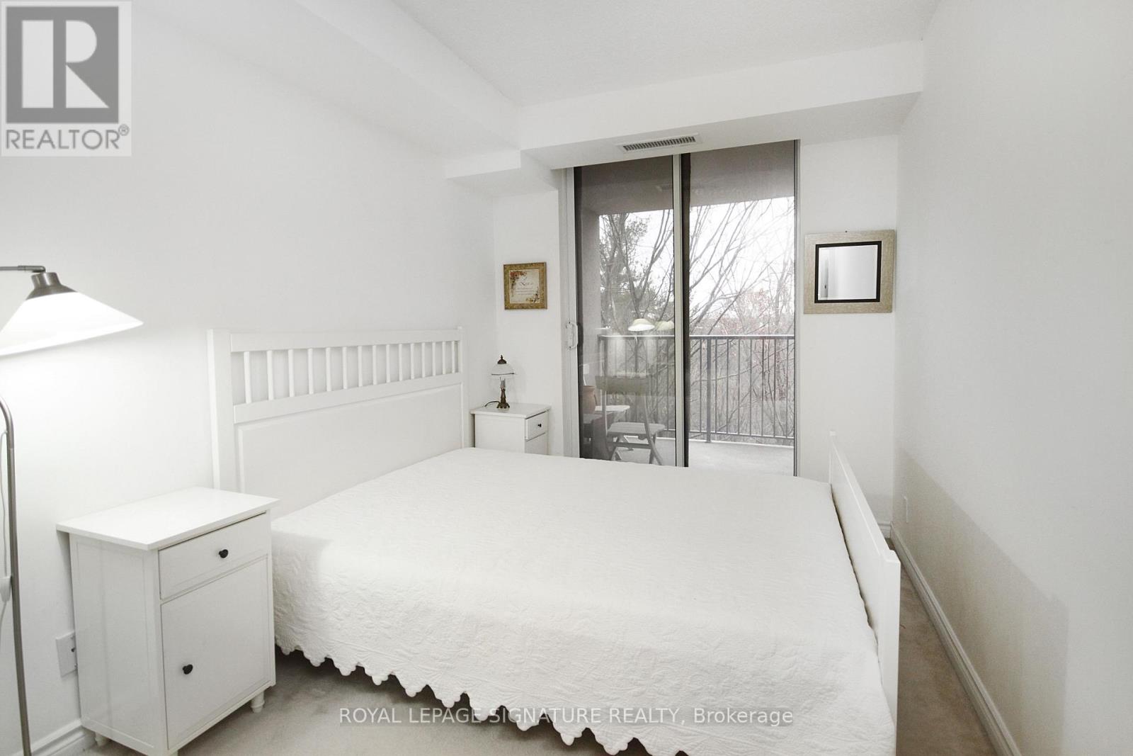 Photo 21 of 510 16 Dallimore Circle, Toronto ON