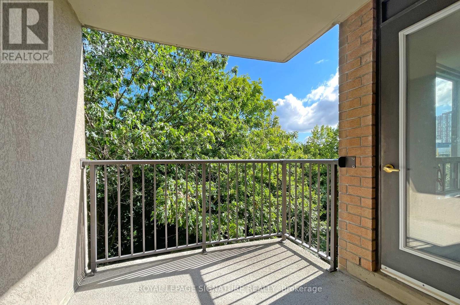 Photo 19 of 510 16 Dallimore Circle, Toronto ON