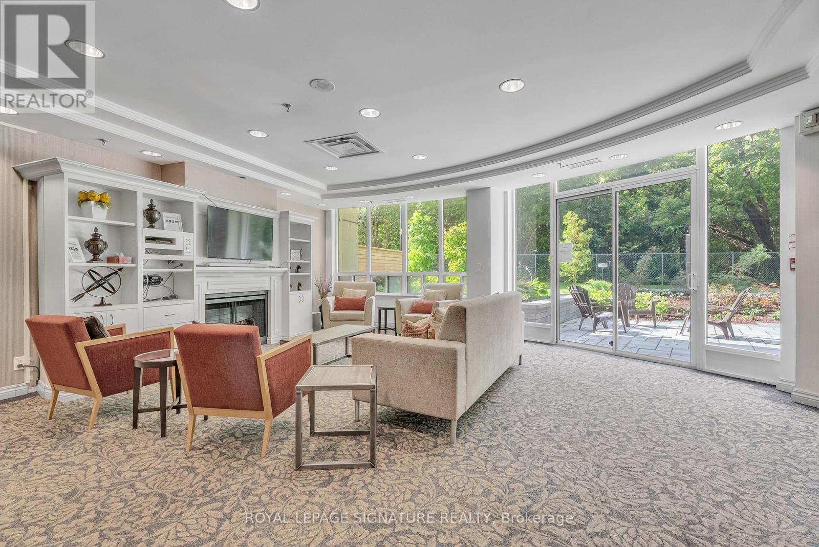 Photo 12 of 510 16 Dallimore Circle, Toronto ON