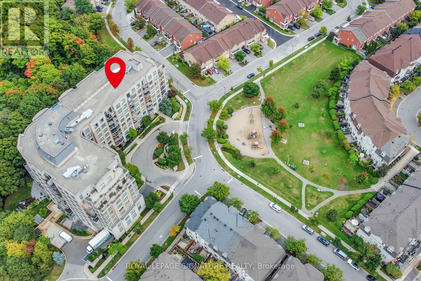 Photo 7 of 510 16 Dallimore Circle, Toronto ON