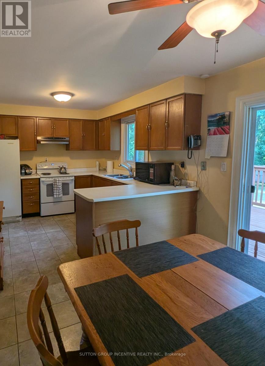 Photo 17 of 2061 Craig Road, Innisfil ON