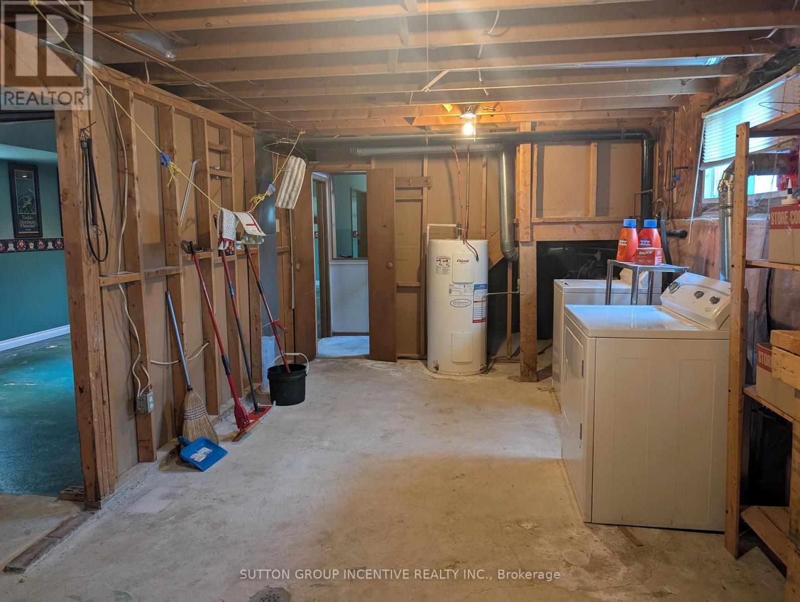 Photo 40 of 2061 Craig Road, Innisfil ON