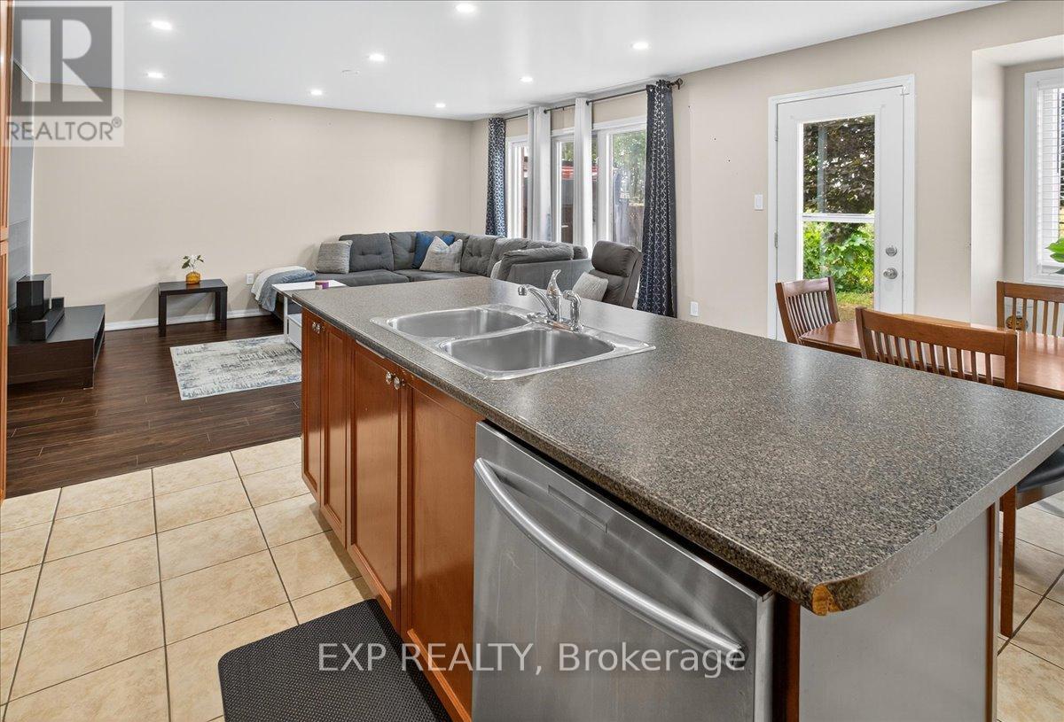 Photo 26 of 38 John W Taylor Avenue, New Tecumseth ON