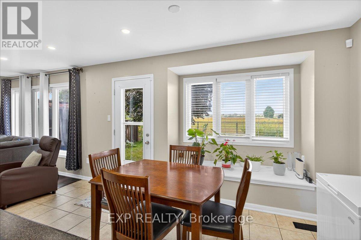 Photo 8 of 38 John W Taylor Avenue, New Tecumseth ON