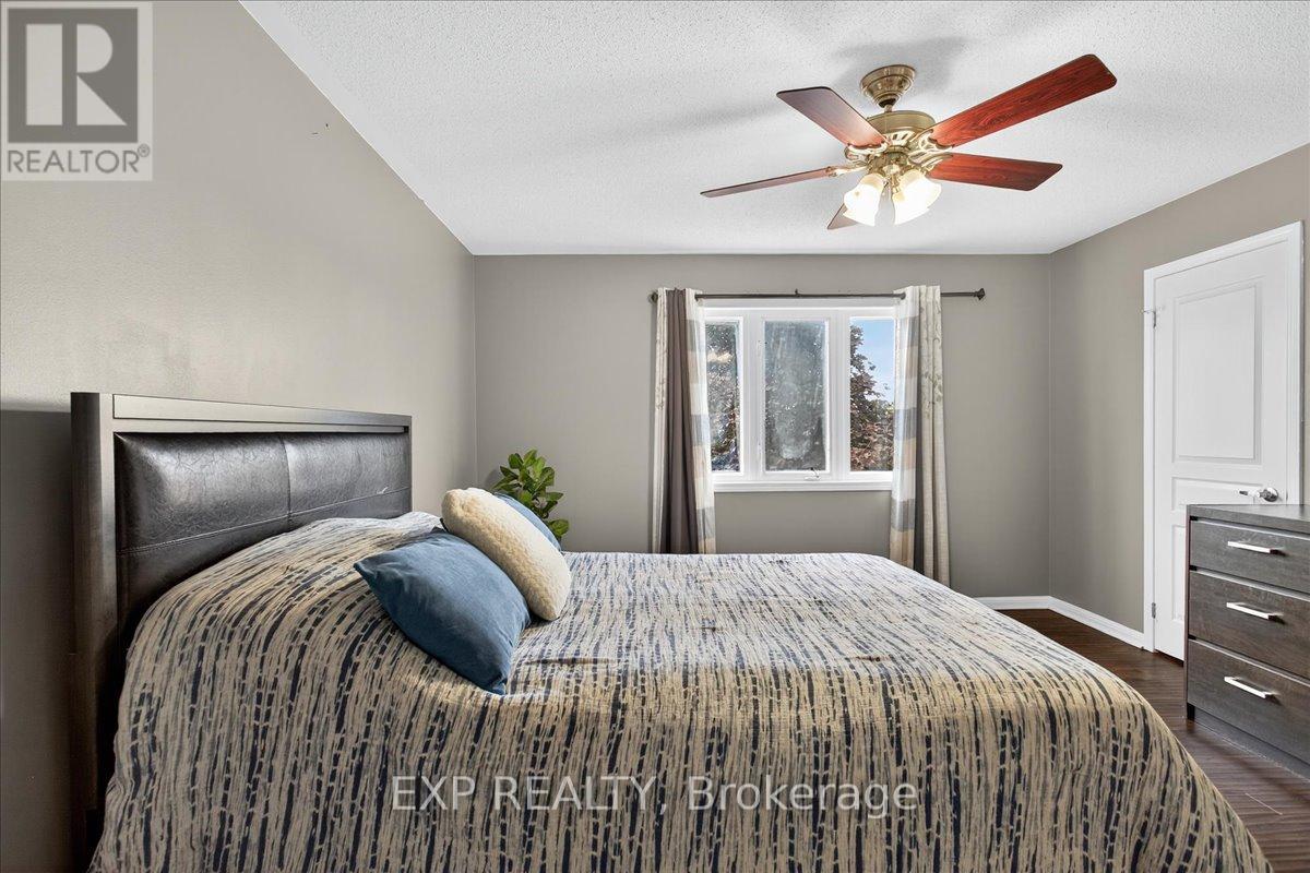 Photo 33 of 38 John W Taylor Avenue, New Tecumseth ON