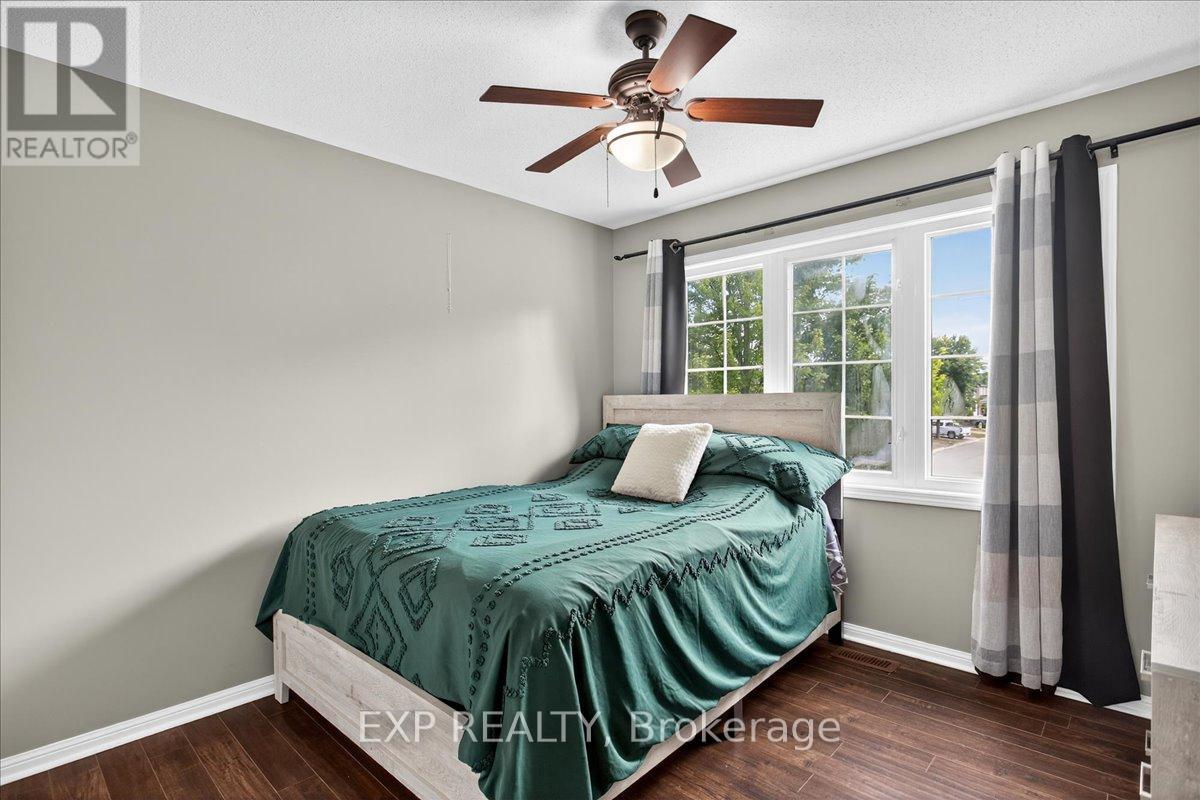 Photo 25 of 38 John W Taylor Avenue, New Tecumseth ON