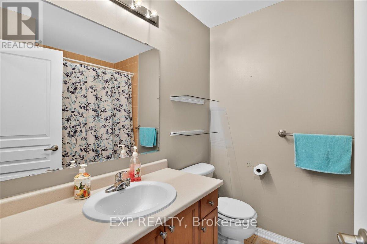 Photo 16 of 38 John W Taylor Avenue, New Tecumseth ON