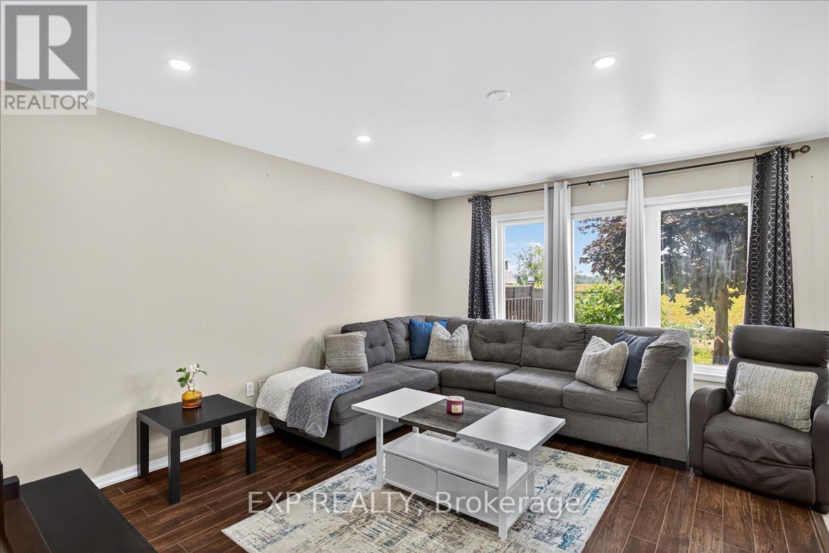 Photo 14 of 38 John W Taylor Avenue, New Tecumseth ON