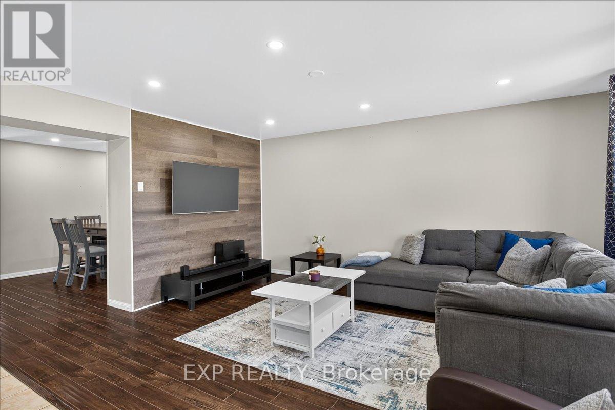 Photo 23 of 38 John W Taylor Avenue, New Tecumseth ON