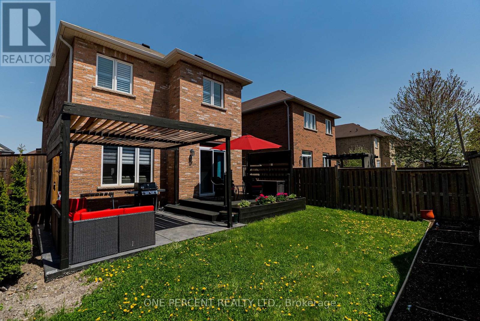 Photo 40 of 6 Duffel Crescent, Halton Hills ON