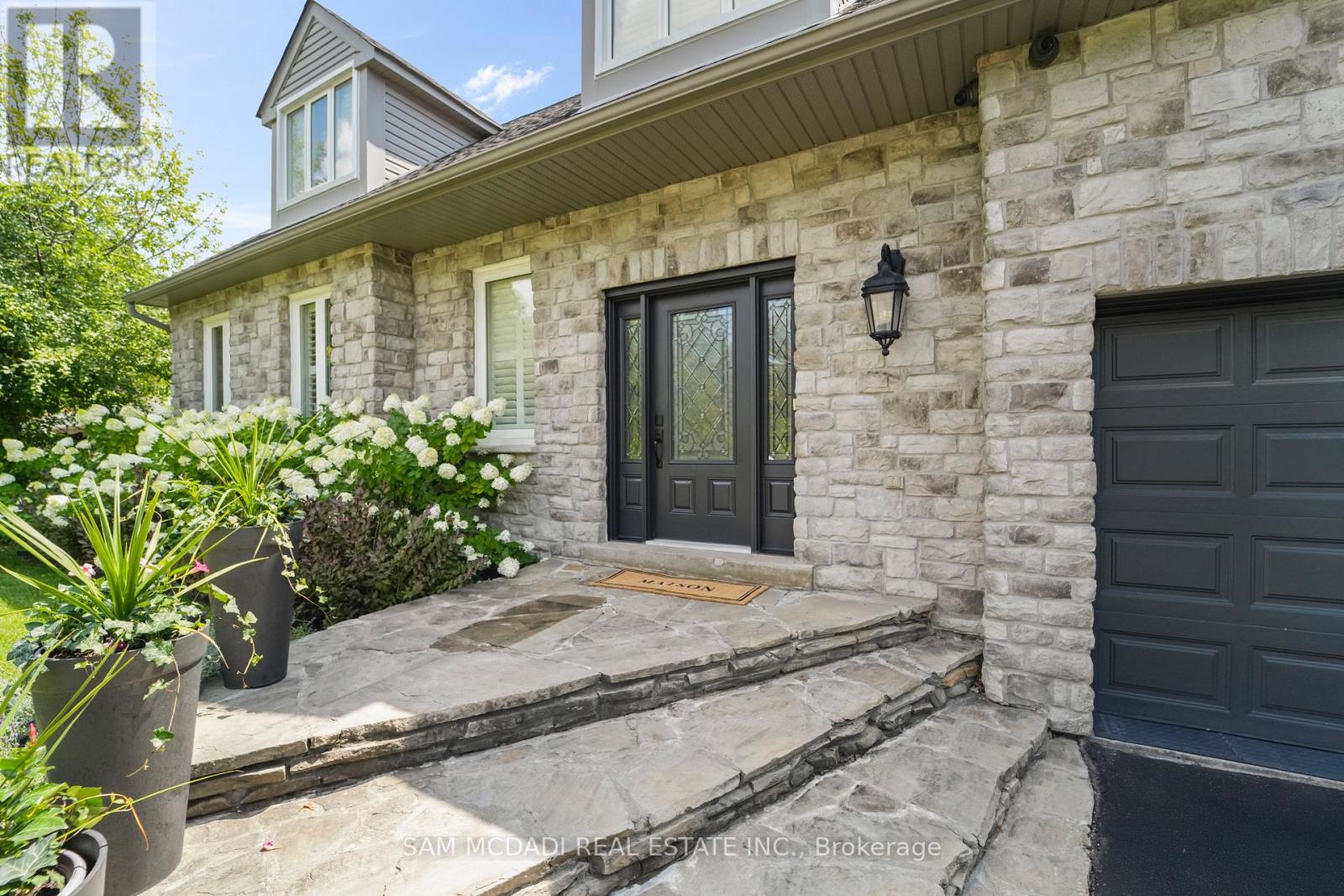 Photo 19 of 2592 Barrisdale Court, Mississauga ON