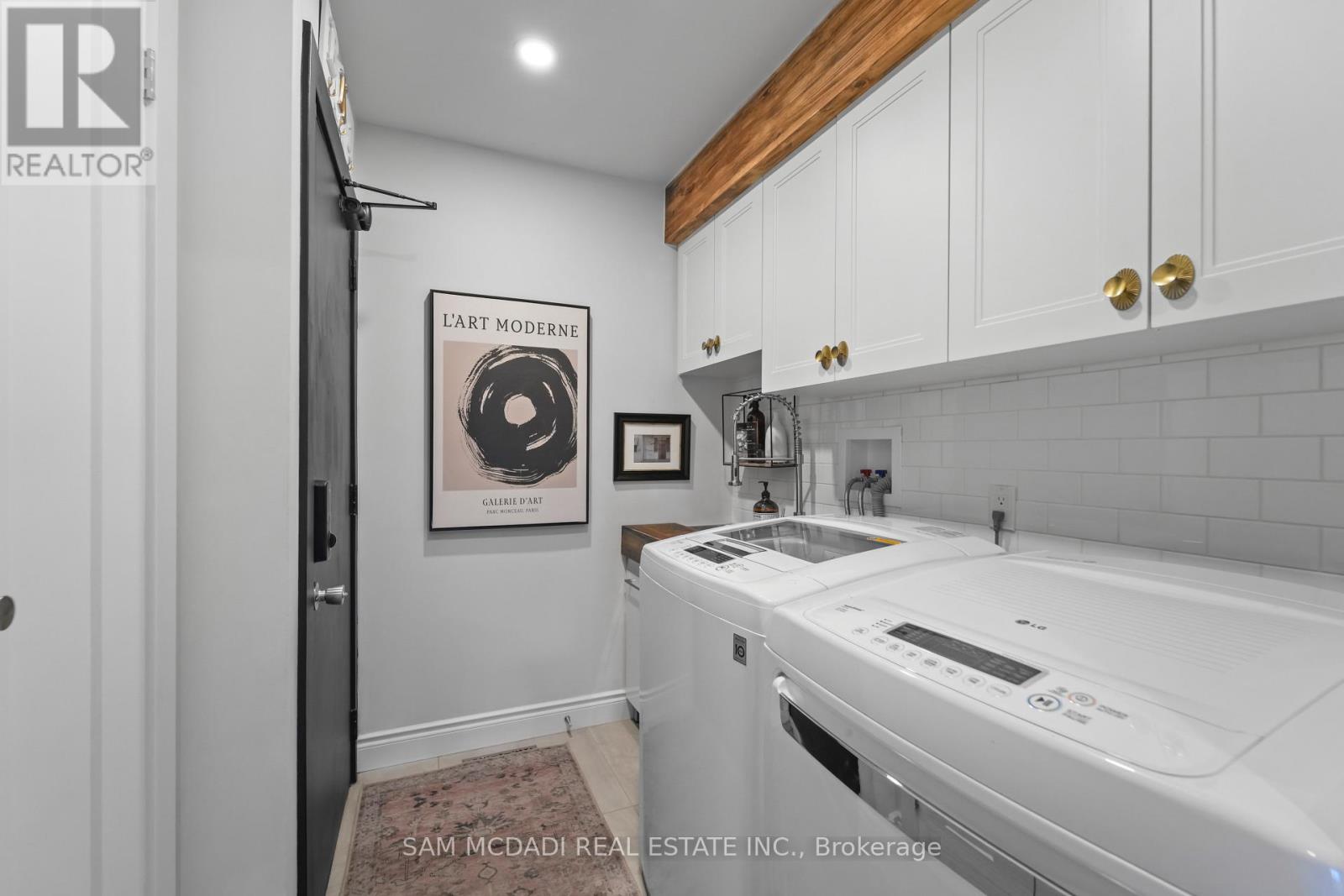 Photo 8 of 2592 Barrisdale Court, Mississauga ON