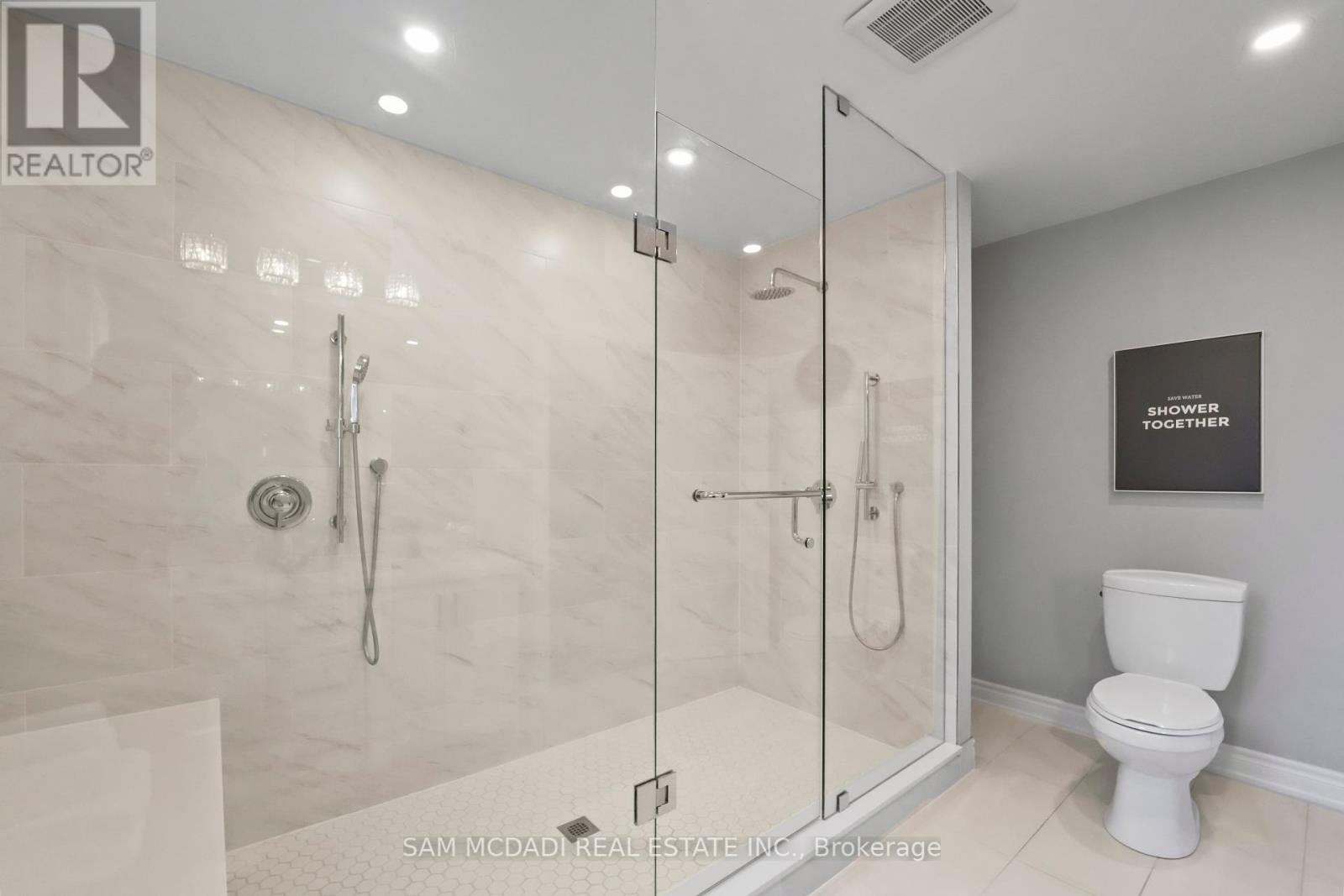 Photo 32 of 2592 Barrisdale Court, Mississauga ON