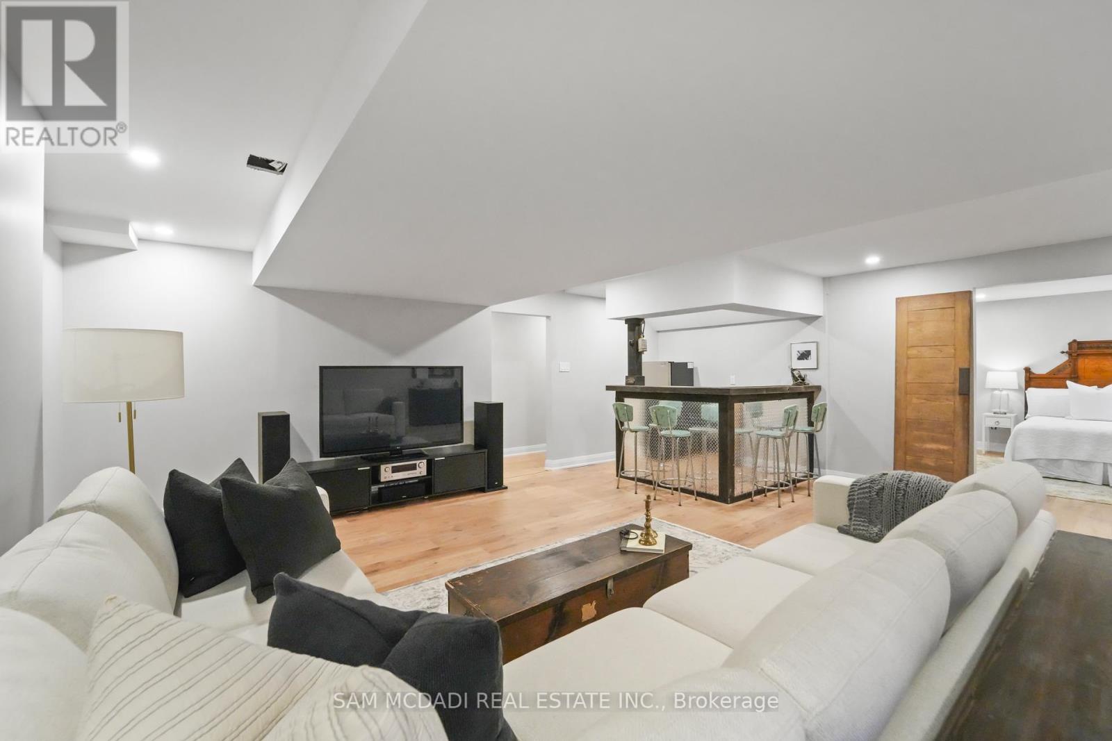 Photo 46 of 2592 Barrisdale Court, Mississauga ON