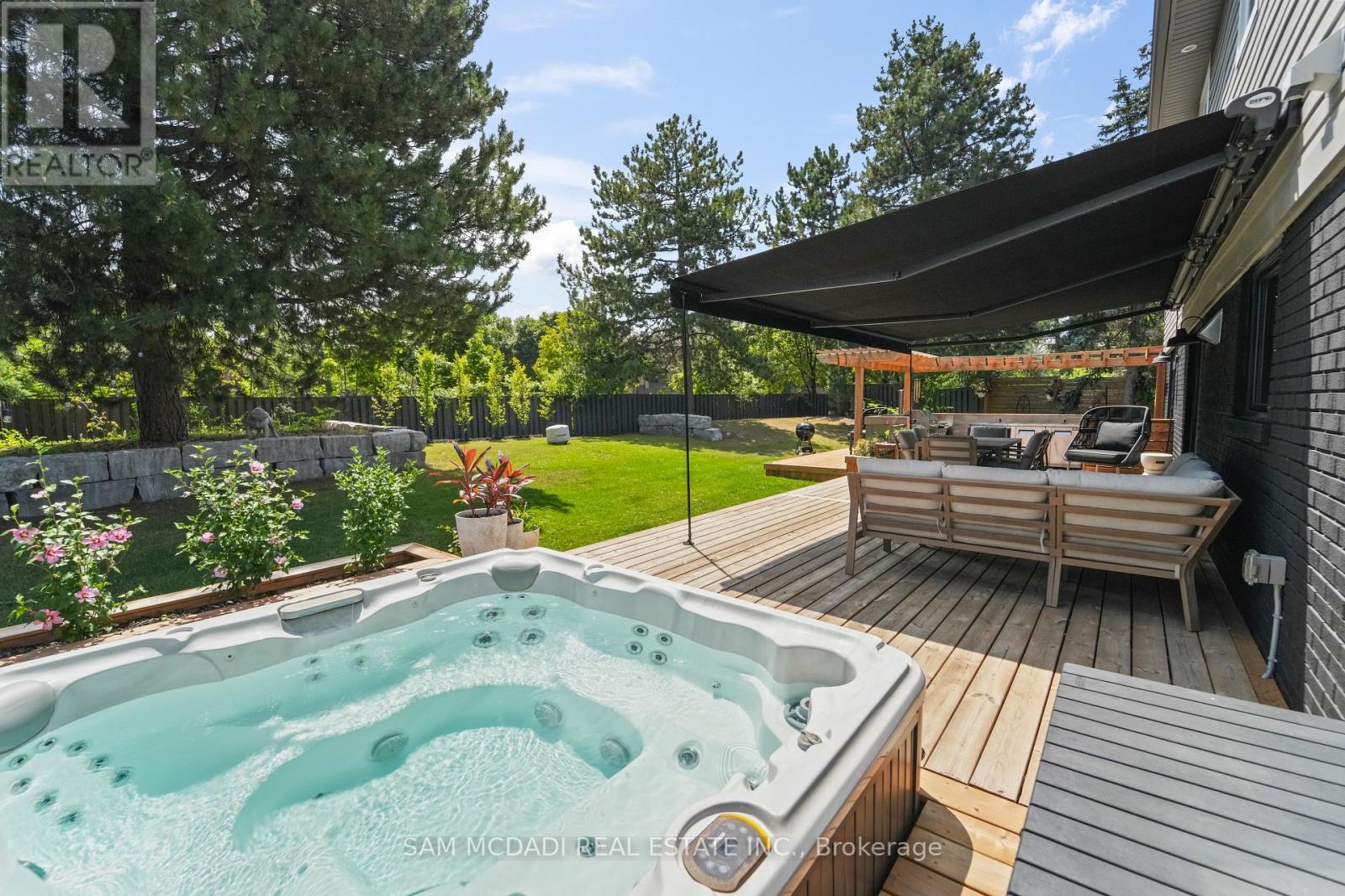 Photo 30 of 2592 Barrisdale Court, Mississauga ON