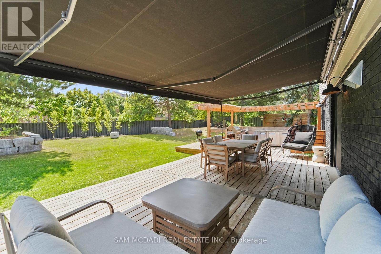 Photo 9 of 2592 Barrisdale Court, Mississauga ON