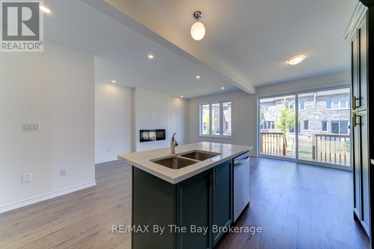 Photo 8 of 17 Sun Valley Avenue, Wasaga Beach ON
