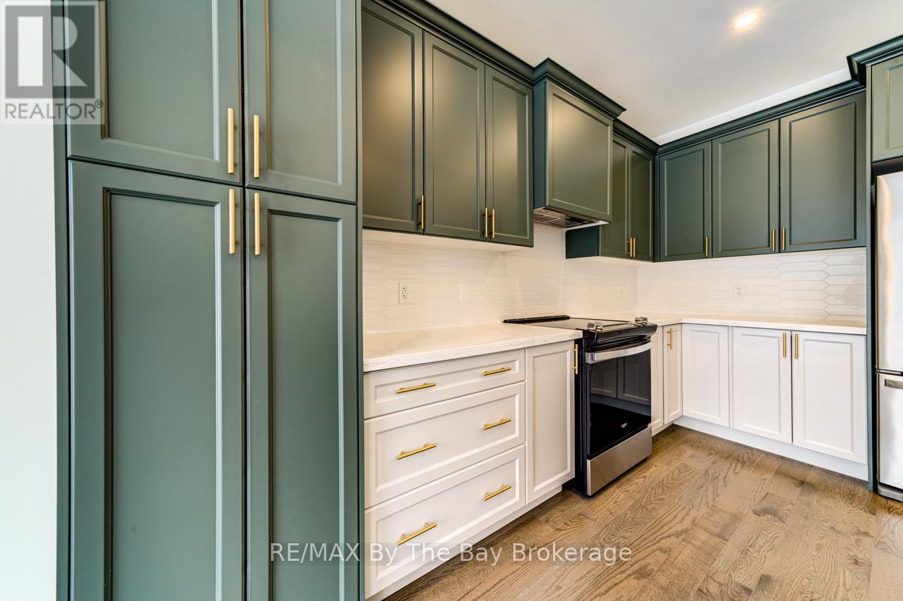 Photo 7 of 17 Sun Valley Avenue, Wasaga Beach ON