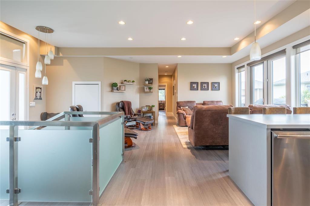 Photo 14 of 21 Slater Place, Steinbach MB