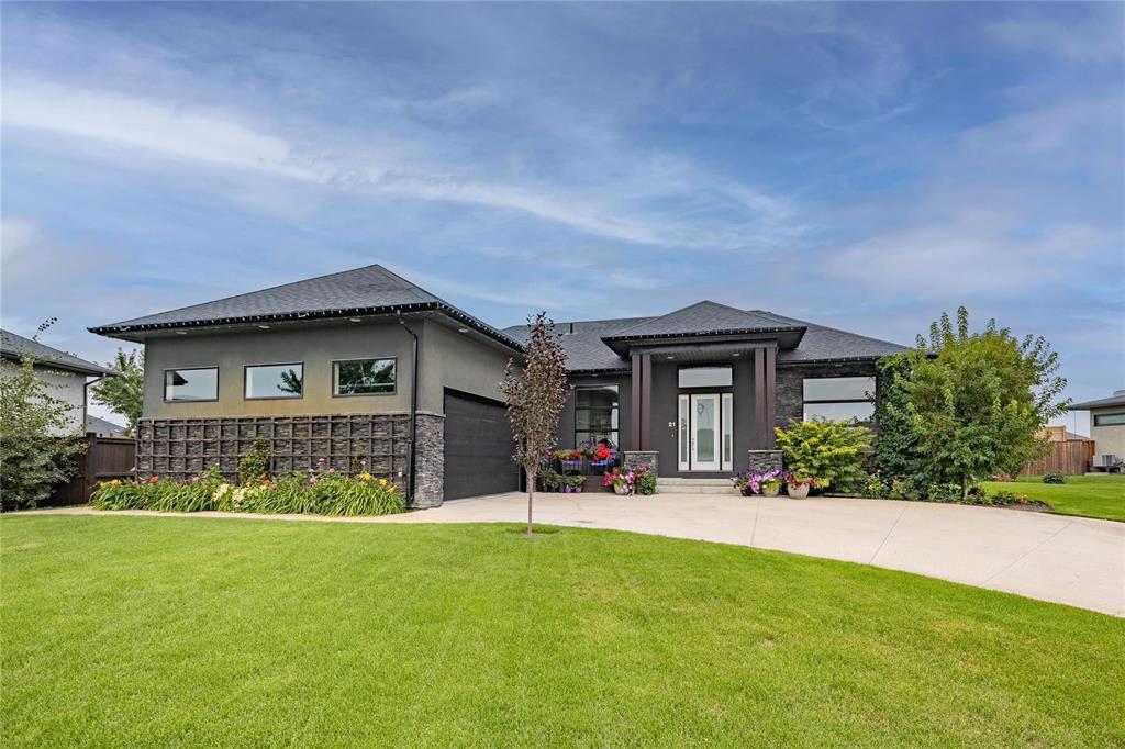 Photo 33 of 21 Slater Place, Steinbach MB