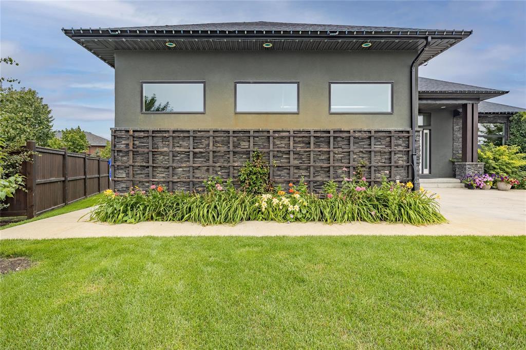 Photo 34 of 21 Slater Place, Steinbach MB