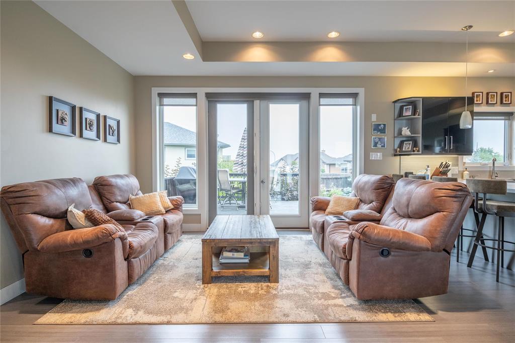 Photo 7 of 21 Slater Place, Steinbach MB
