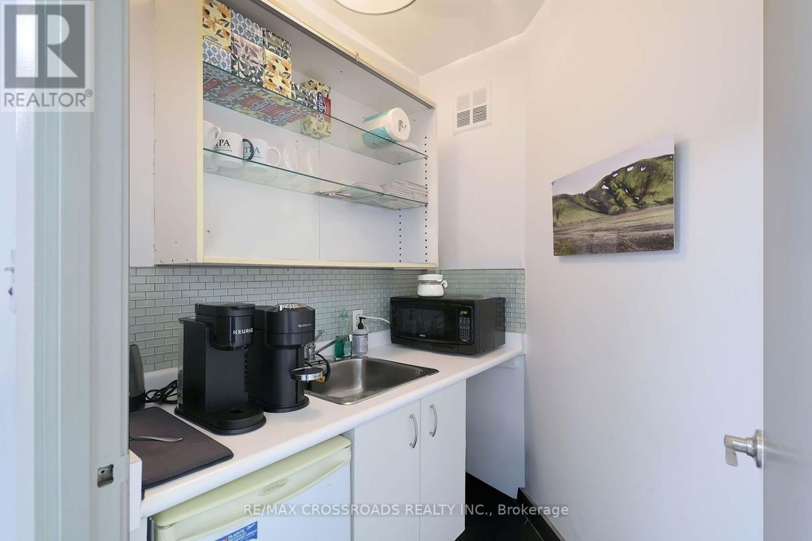 Photo 18 of 1180 Danforth Avenue, Toronto ON