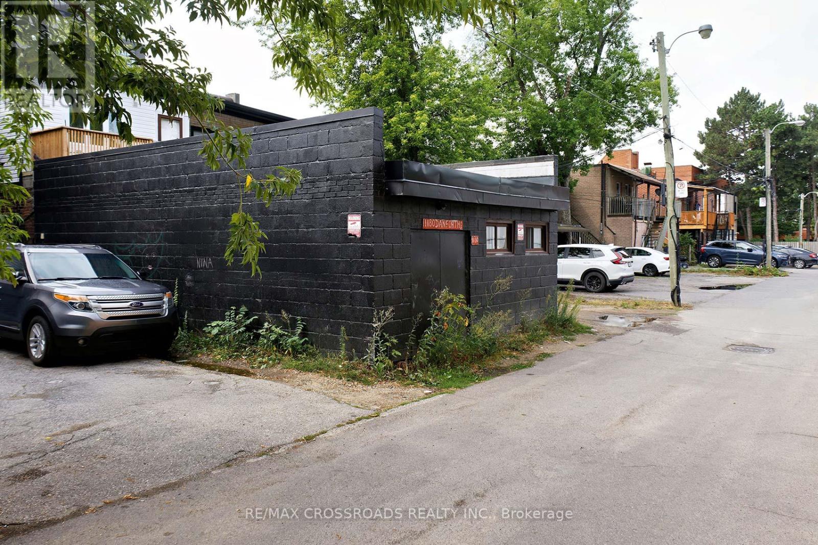 Photo 8 of 1180 Danforth Avenue, Toronto ON