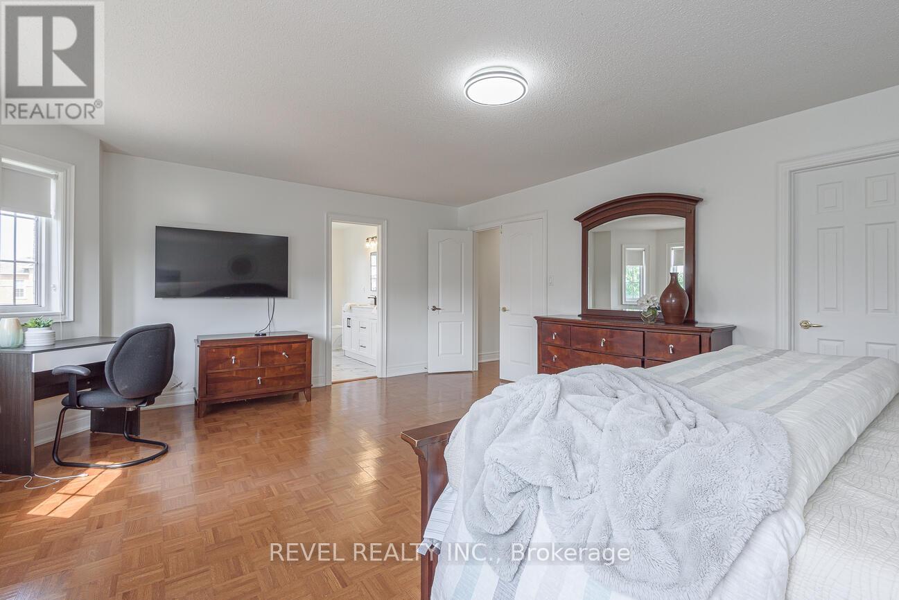 Photo 25 of 56 Redwillow Road, Brampton ON