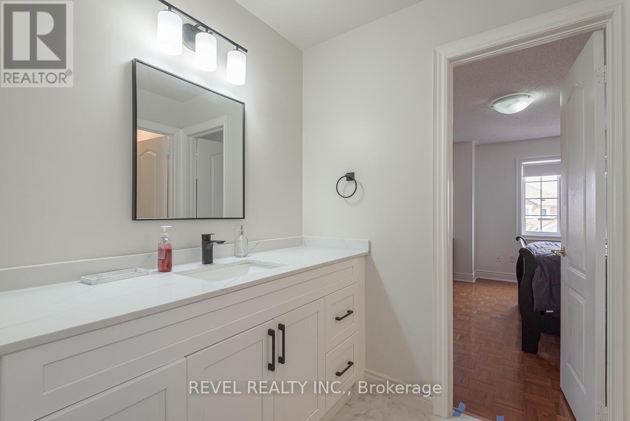 Photo 44 of 56 Redwillow Road, Brampton ON