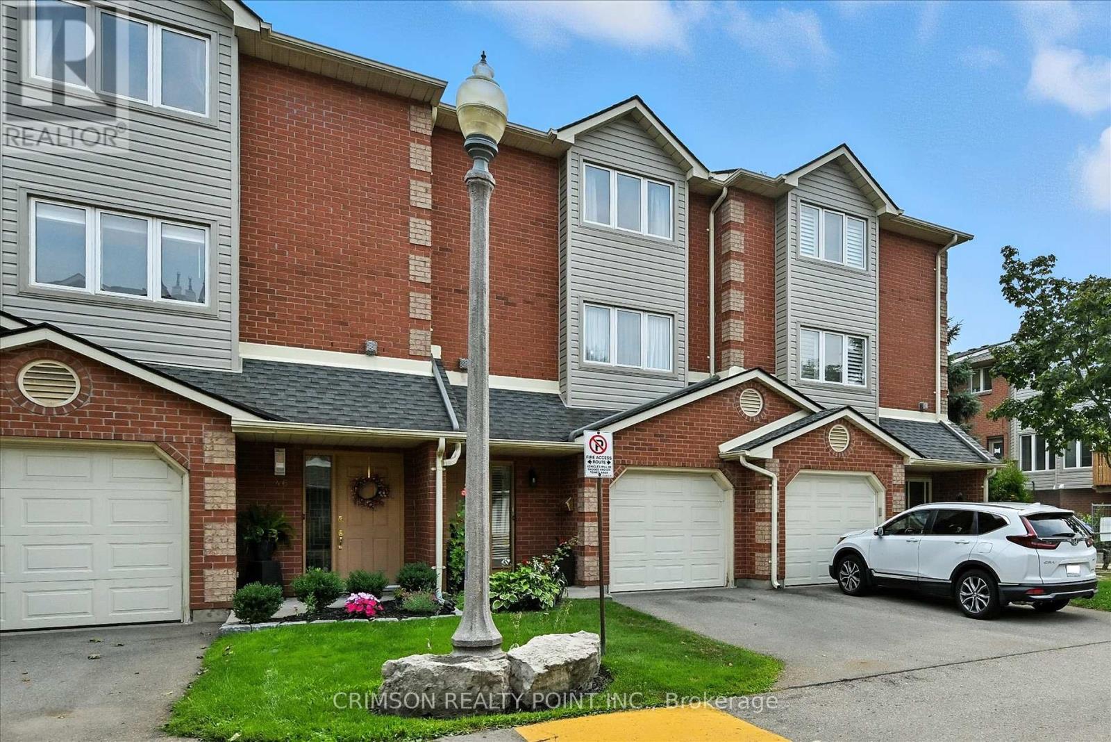 Photo 19 of 47 72 Stone Church Road W, Hamilton ON