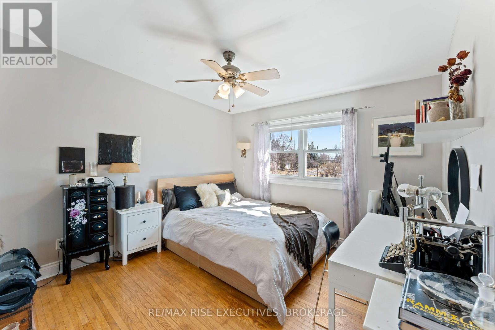 Photo 12 of 883 Percy Crescent, Kingston ON