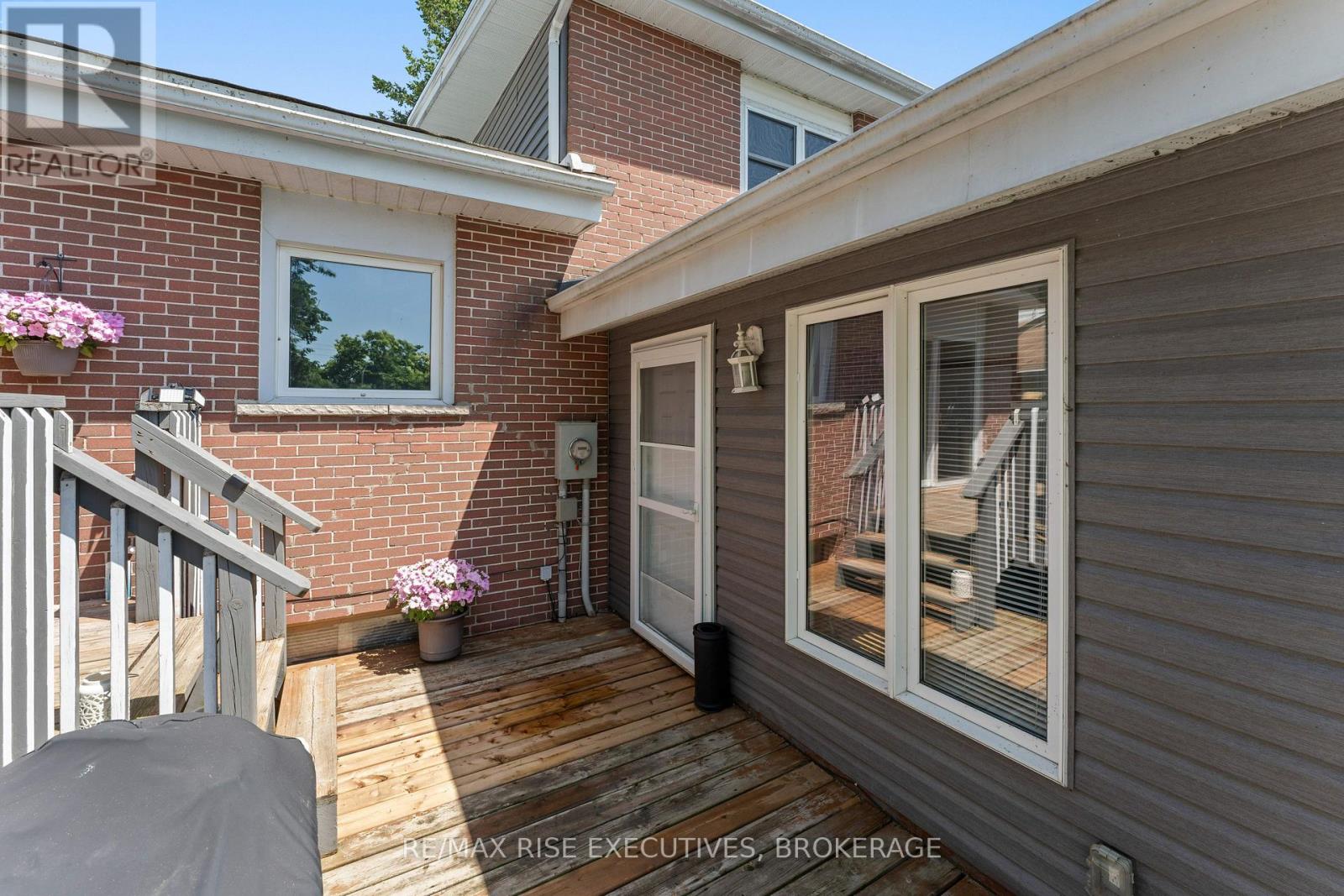 Photo 19 of 883 Percy Crescent, Kingston ON