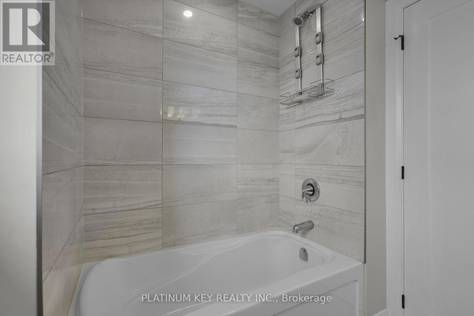 Single Family House for Sale in  SNYDERS AVENUE Central Elgin (Belmont) 