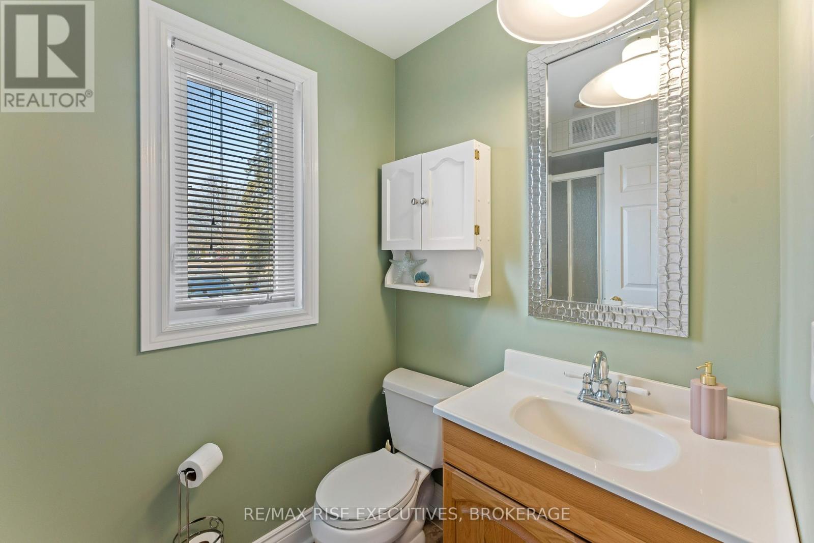 Photo 9 of 883 Percy Crescent, Kingston ON