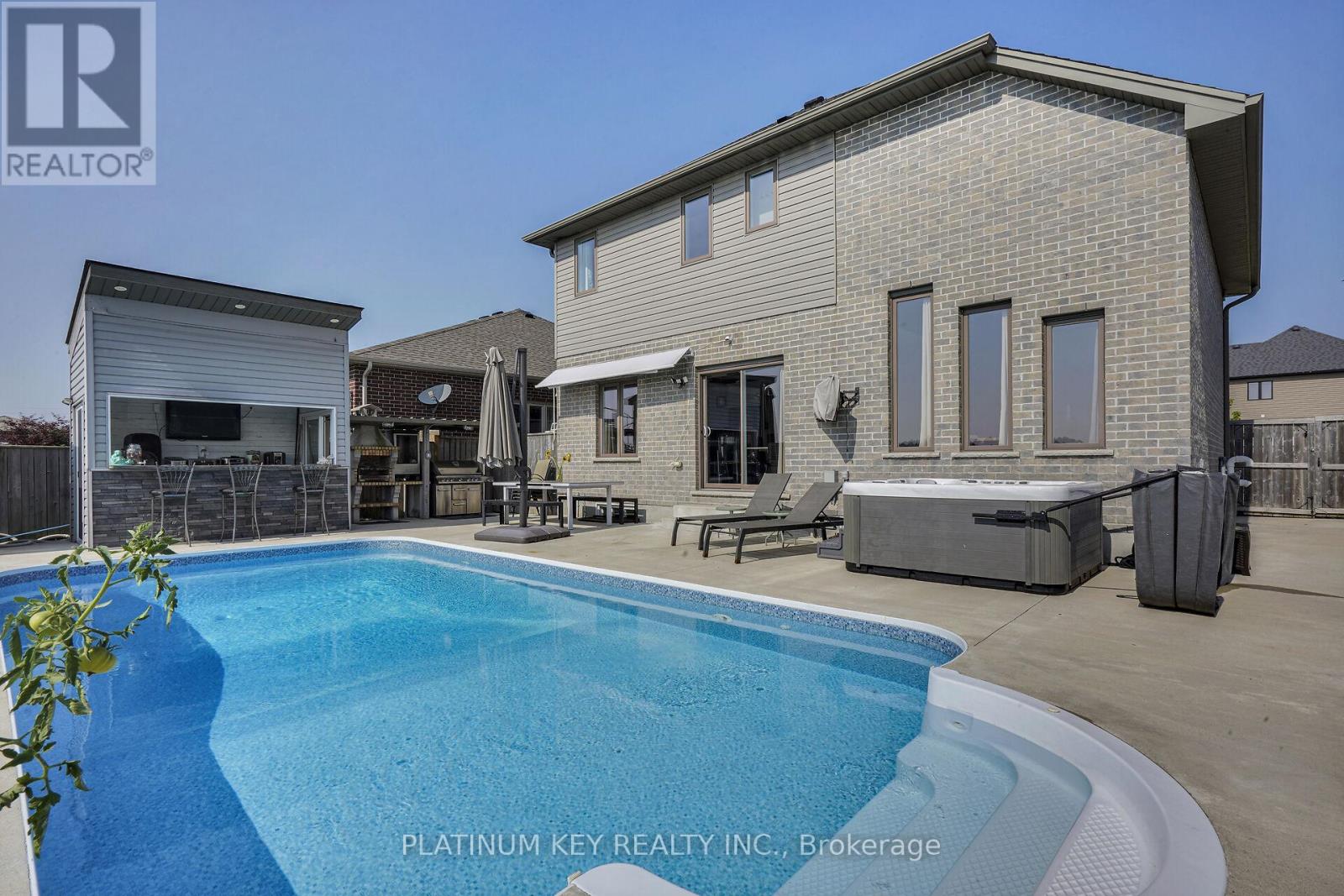 Single Family House for Sale in  SNYDERS AVENUE Central Elgin (Belmont) 