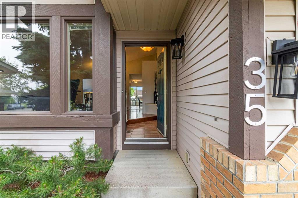 Single Family House for Sale in  Millside Place SW Millrise Calgary 
