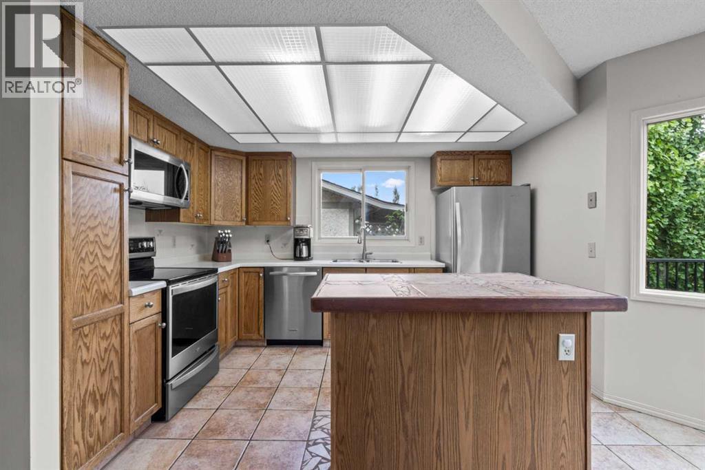 Single Family House for Sale in  Millside Place SW Millrise Calgary 