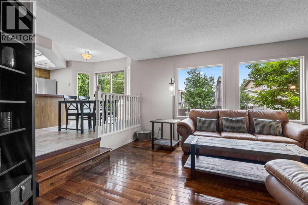 Single Family House for Sale in  Millside Place SW Millrise Calgary 