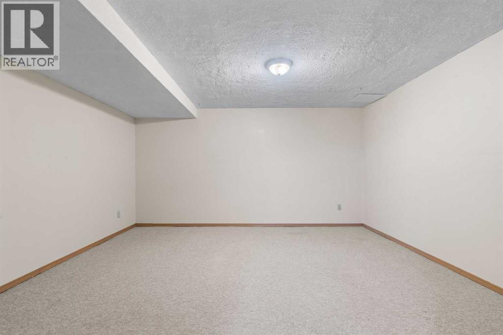 Single Family House for Sale in  Millside Place SW Millrise Calgary 
