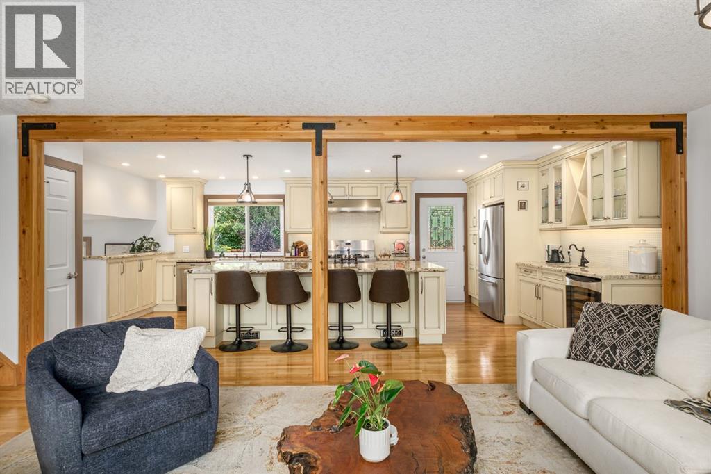 Single Family House 4 Level for Sale in  Vallance Crescent NW Varsity Calgary 