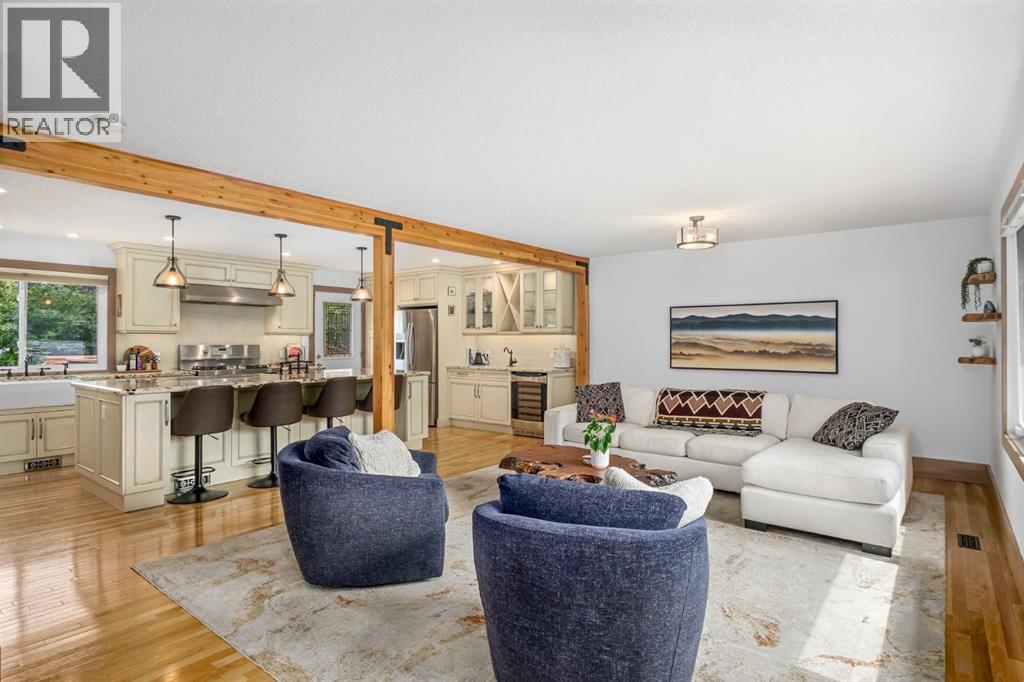 Single Family House 4 Level for Sale in  Vallance Crescent NW Varsity Calgary 