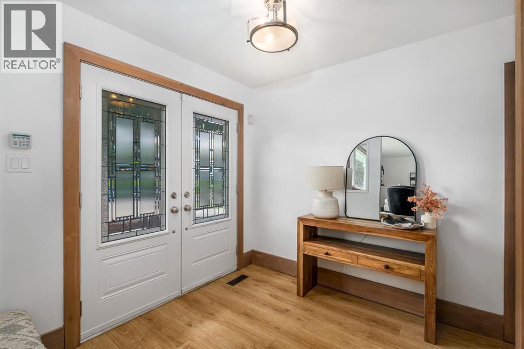 Single Family House 4 Level for Sale in  Vallance Crescent NW Varsity Calgary 